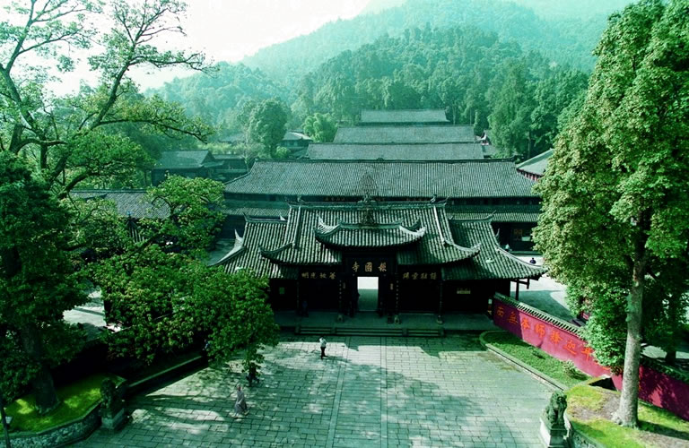 Mount Emei Baoguo Temple