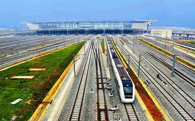 Sichuan trains and rails