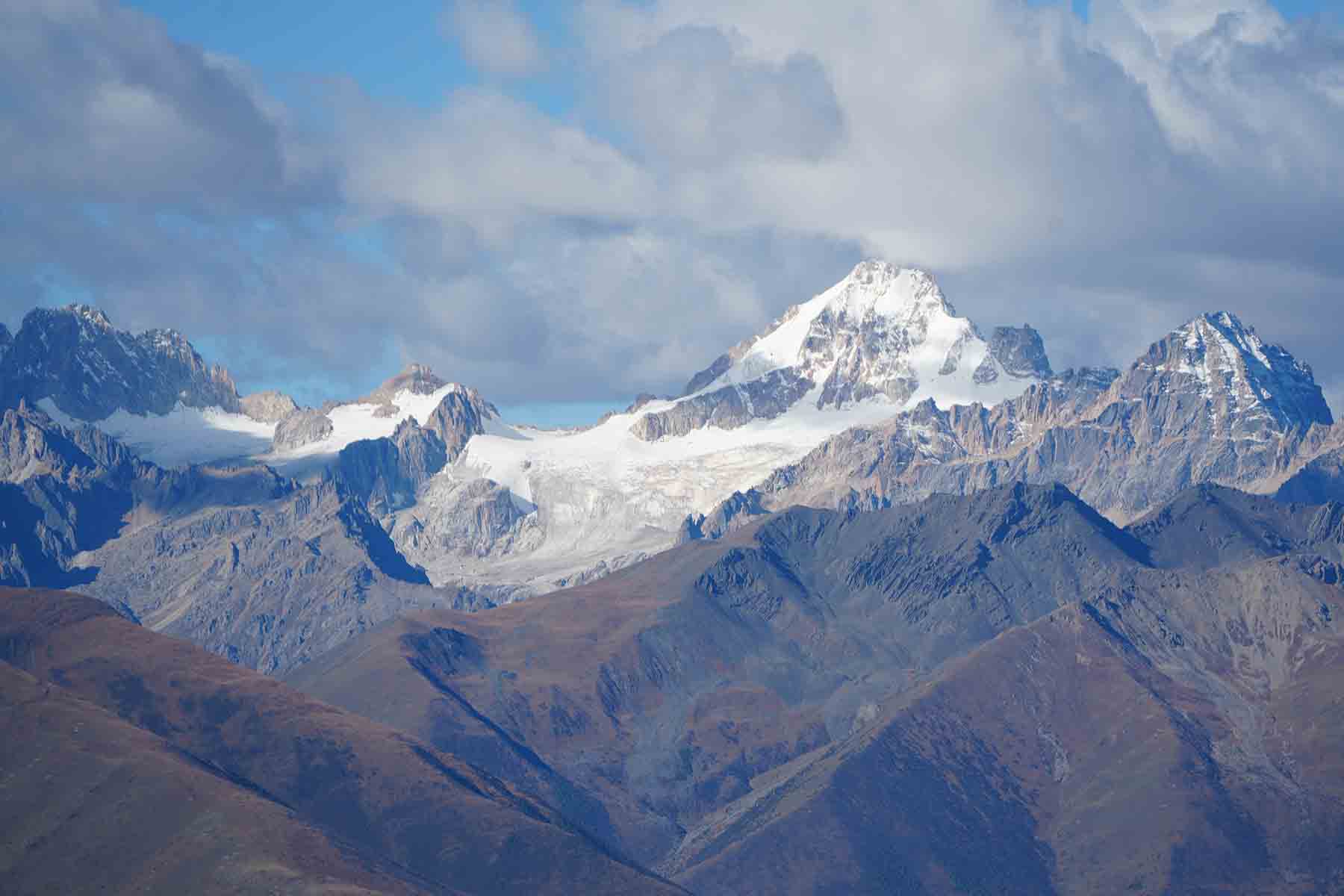 Chola Mountains