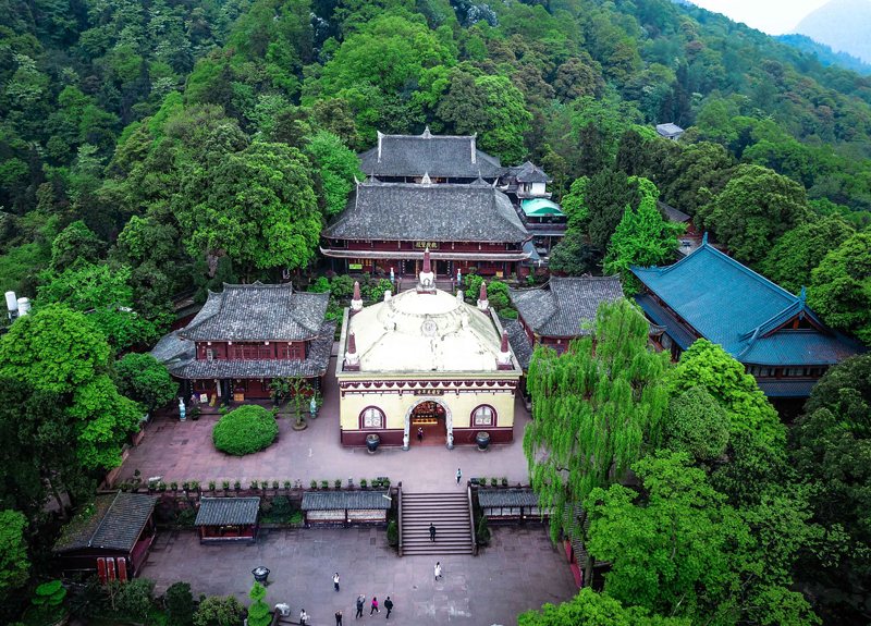 Wannian Temple Emeishan