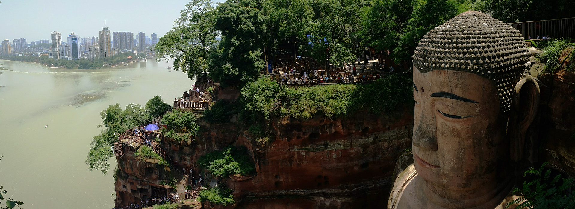 Leshan Travel Guide