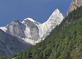 Yading Hiking