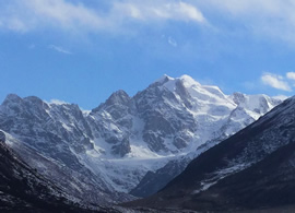 Climbing in Chola