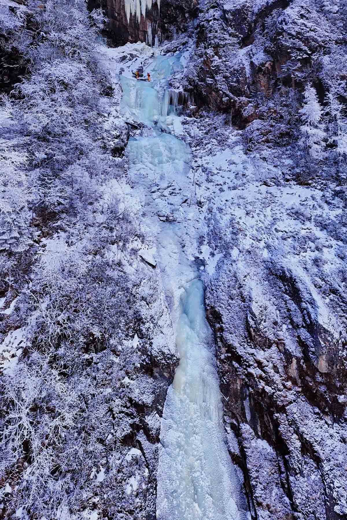 Sichuan Ice Climb