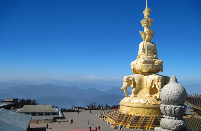 Mount Emei In-depth Hiking Tour - 2 Days