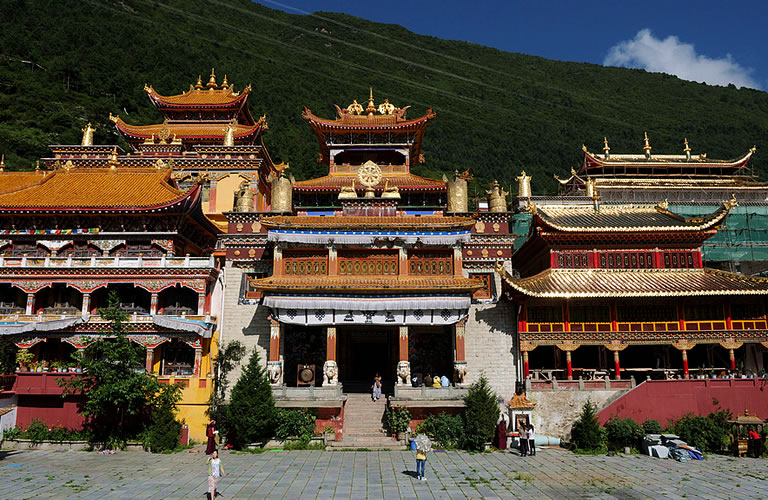 daocheng yading tour