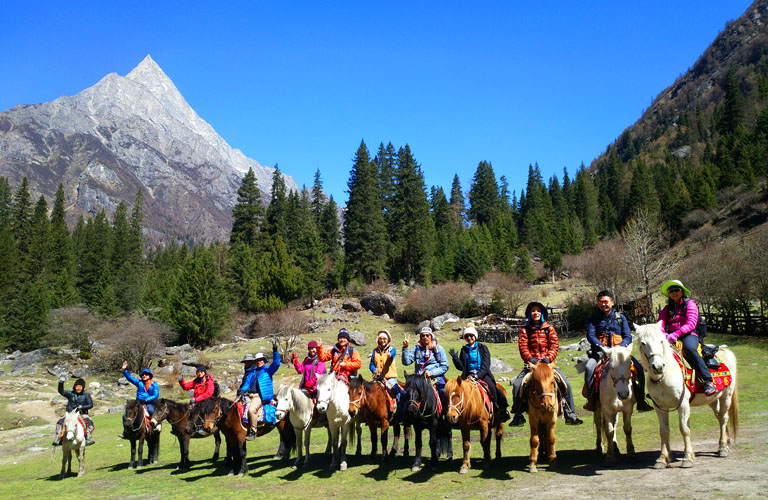 Siguniangshan (Mount Siguniang) Tour Packages